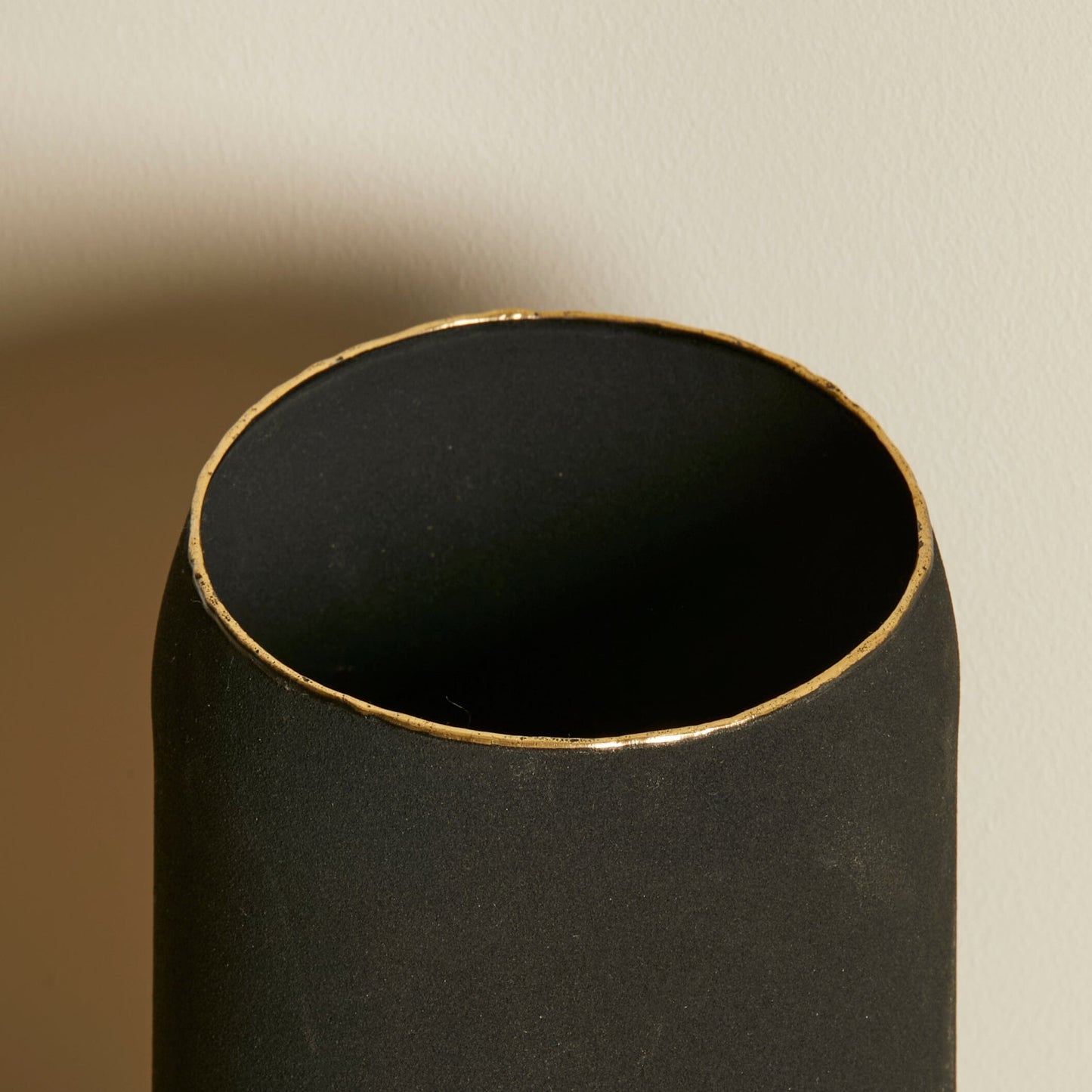 Outlet - Chaldon 17cm Metal Vase - Black