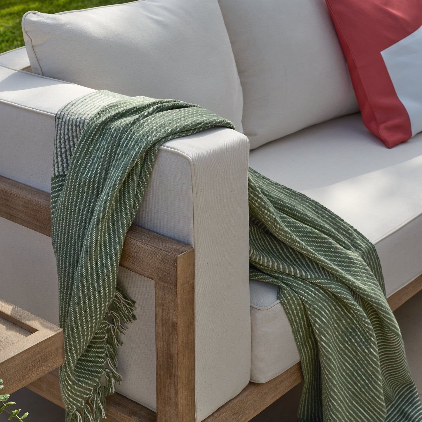Akira 5 Seater Wooden Garden Set with 2 Akira Side Tables
