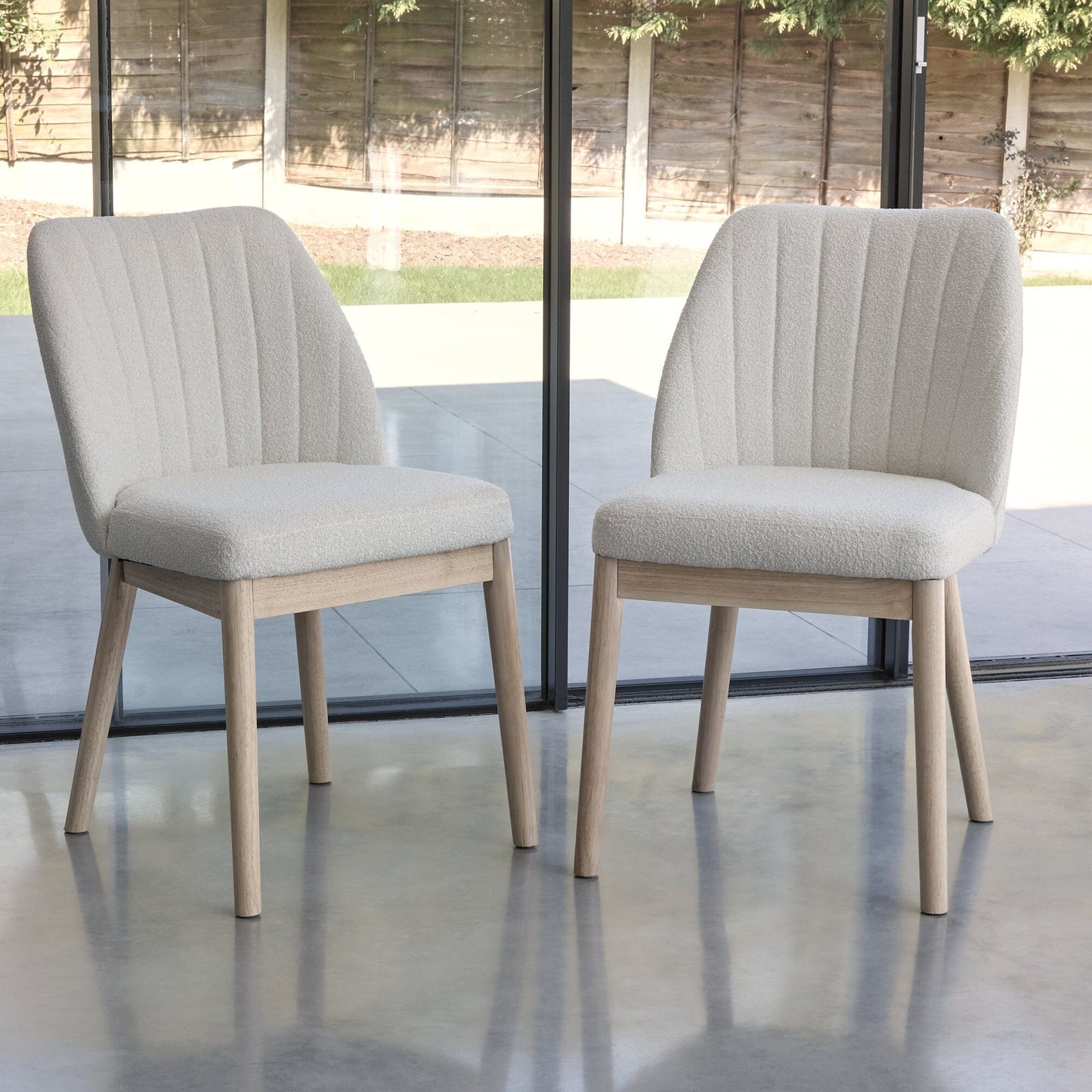 Amelia Whitewash Oak Extending Dining Table Set - 6 Seater - Chloe Light Beige Boucle Dining Chairs - Whitewash Oak Legs