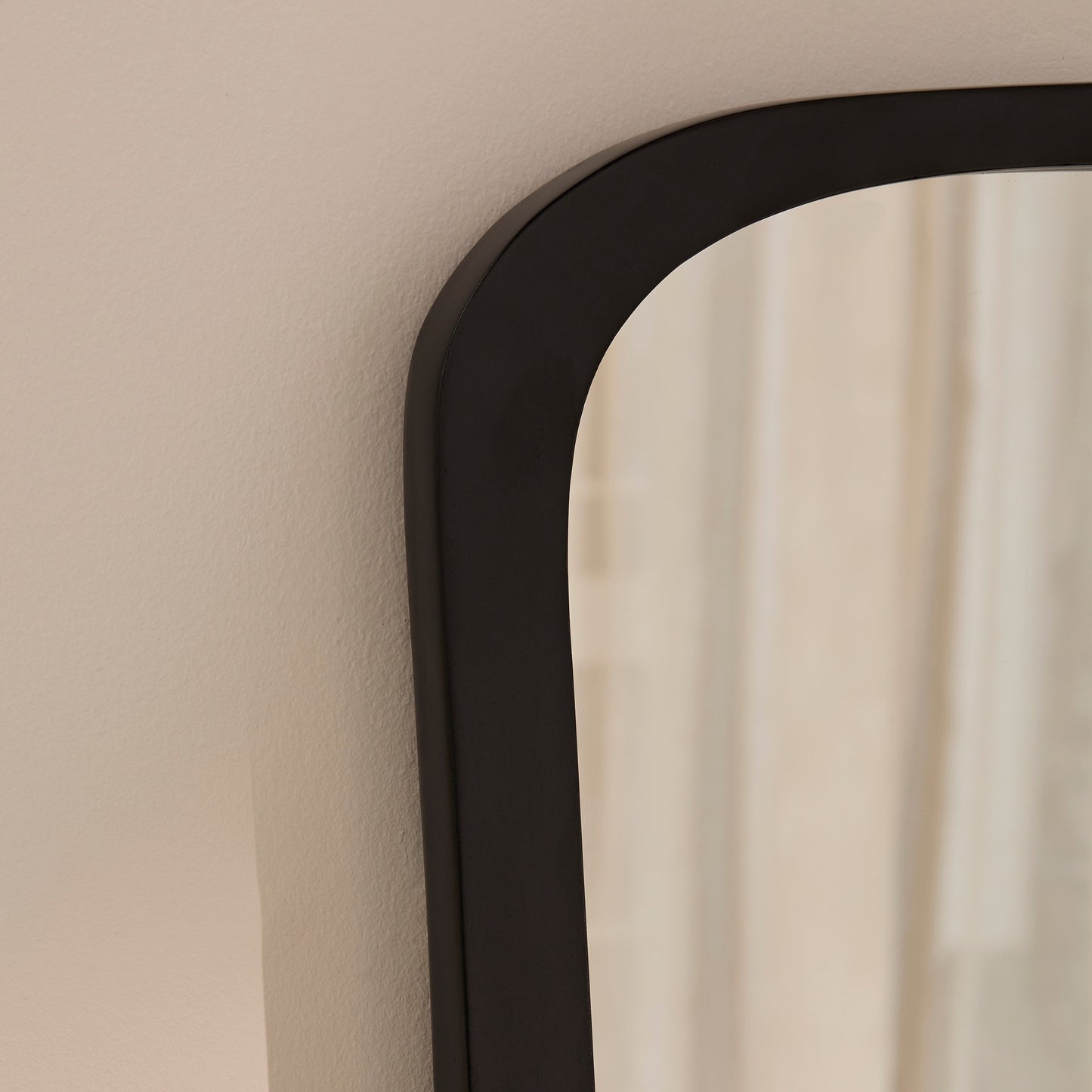 Outlet - Farleigh Small Black Wooden Mirror