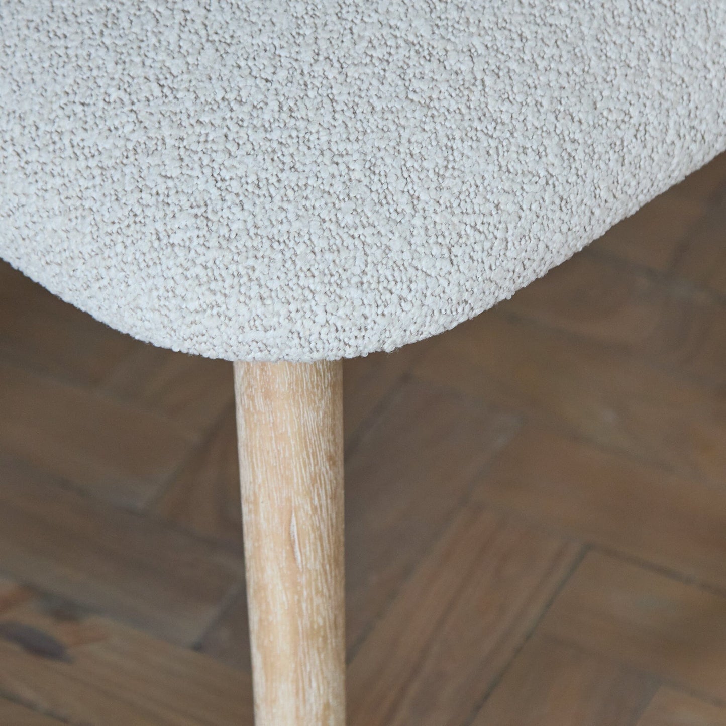 Marlon Whitewash Oak Oval Dining Table Set - 4 Seater - Freya Oat Boucle Dining Chairs - Whitewash Oak Legs