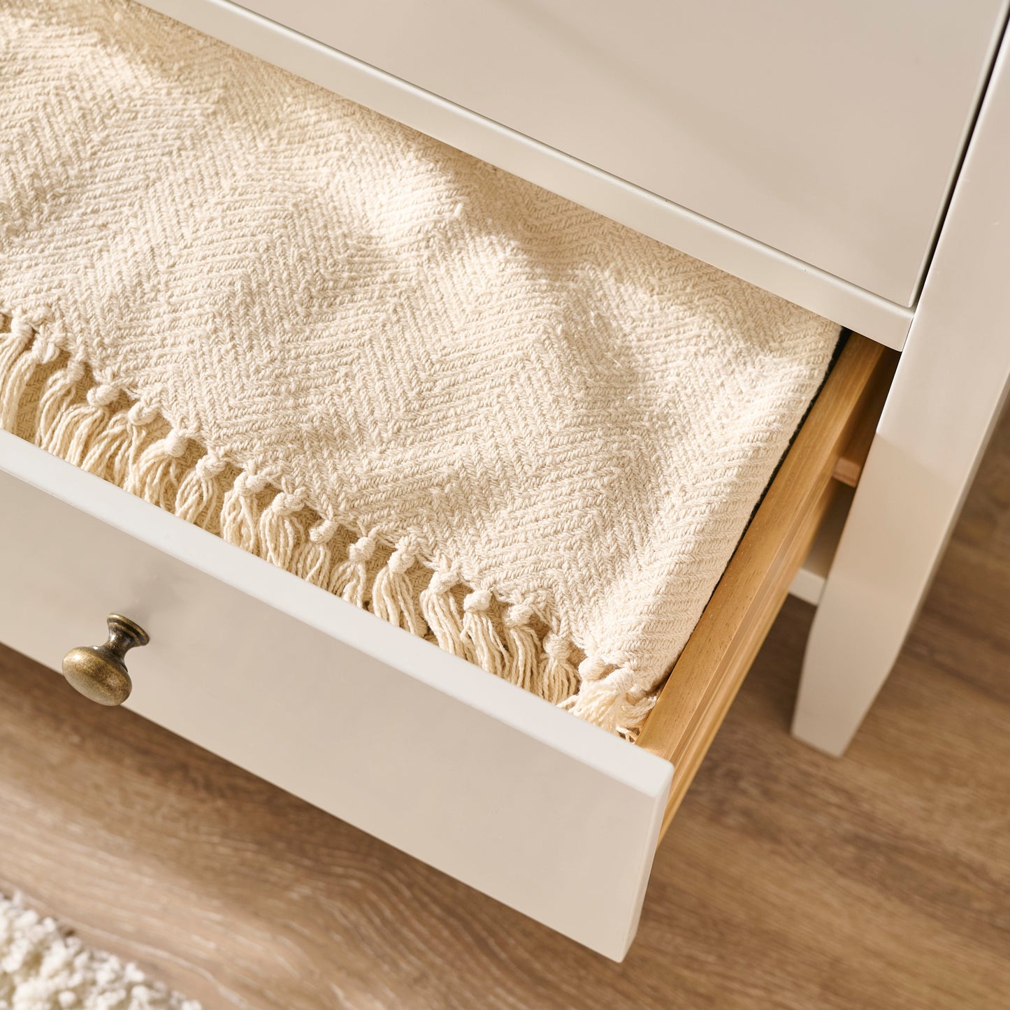 Ivy 4 Drawer Chest of Drawers - Ivory White