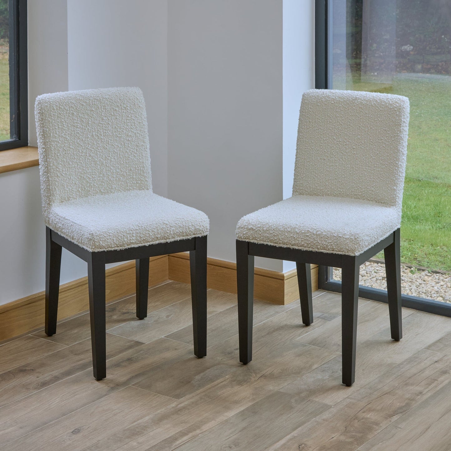 Amelia Black Extending Dining Table Set - 6 Seater - Nolan Boucle Dining Chairs - Black Oak Legs