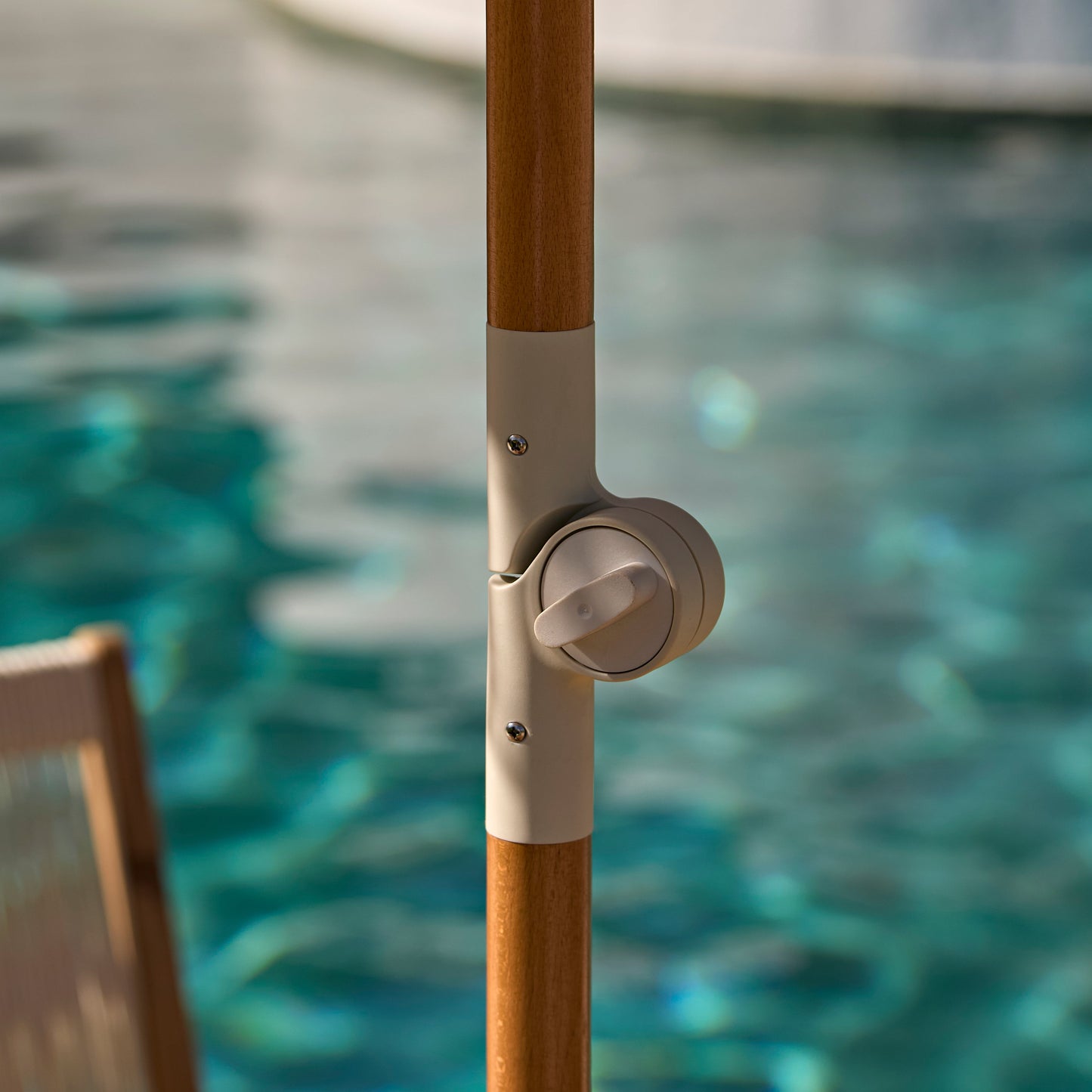 Oia Round Parasol 2m - Wooden Pole - Natural