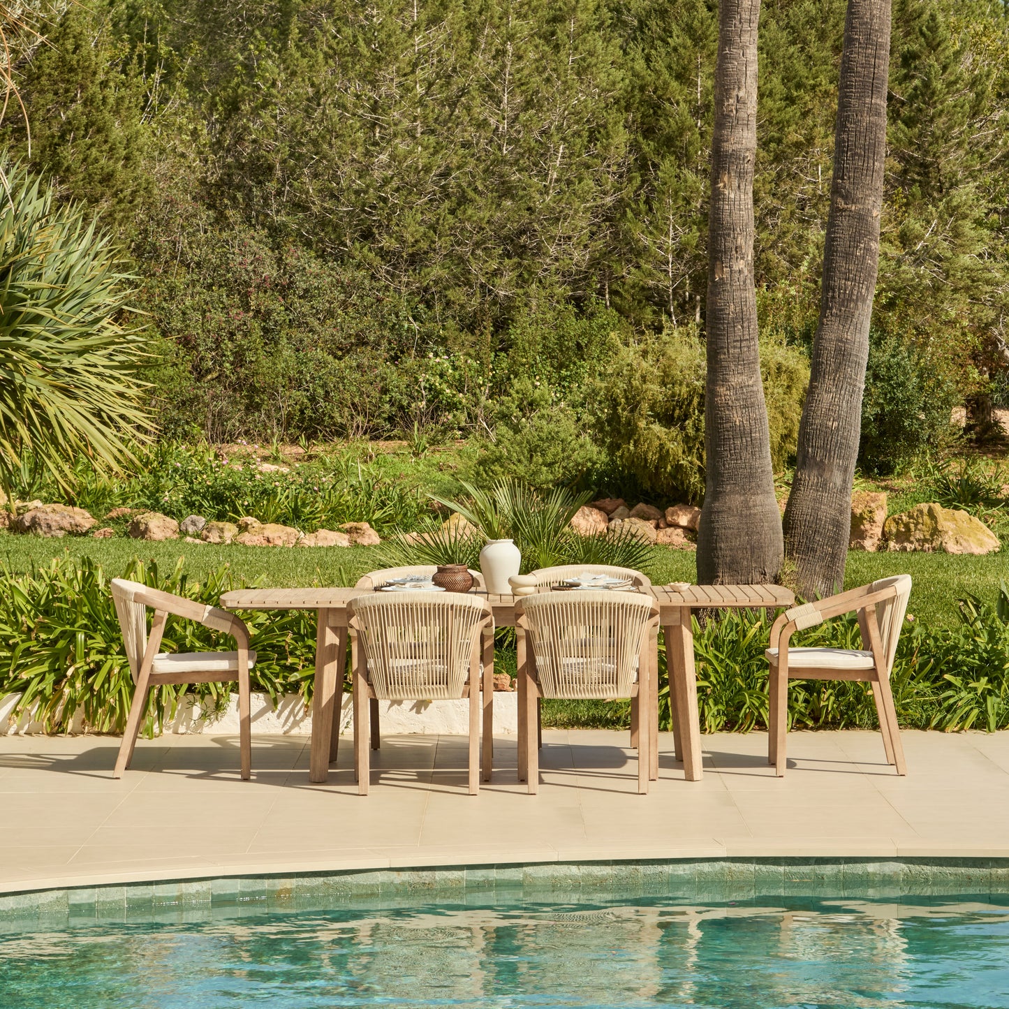 Saffron 6 Seater Extending Wooden Garden Dining Set with Shiro Beige Rope Chairs