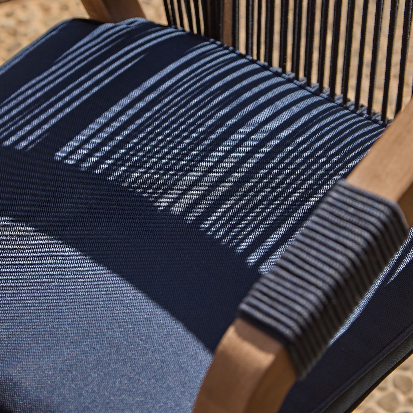 Shiro 6 Seater Round Wooden Garden Dining Set with Shiro Navy Rope Dining Chairs -160cm
