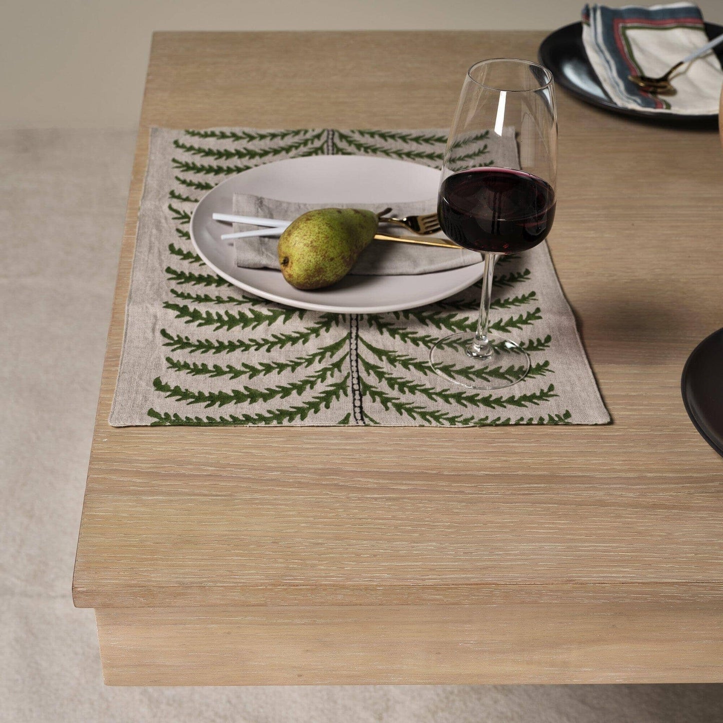 Amelia Whitewash Extending Dining Table Set - 6 Seater - Nolan Boucle Dining Chairs - Whitewash Oak Legs